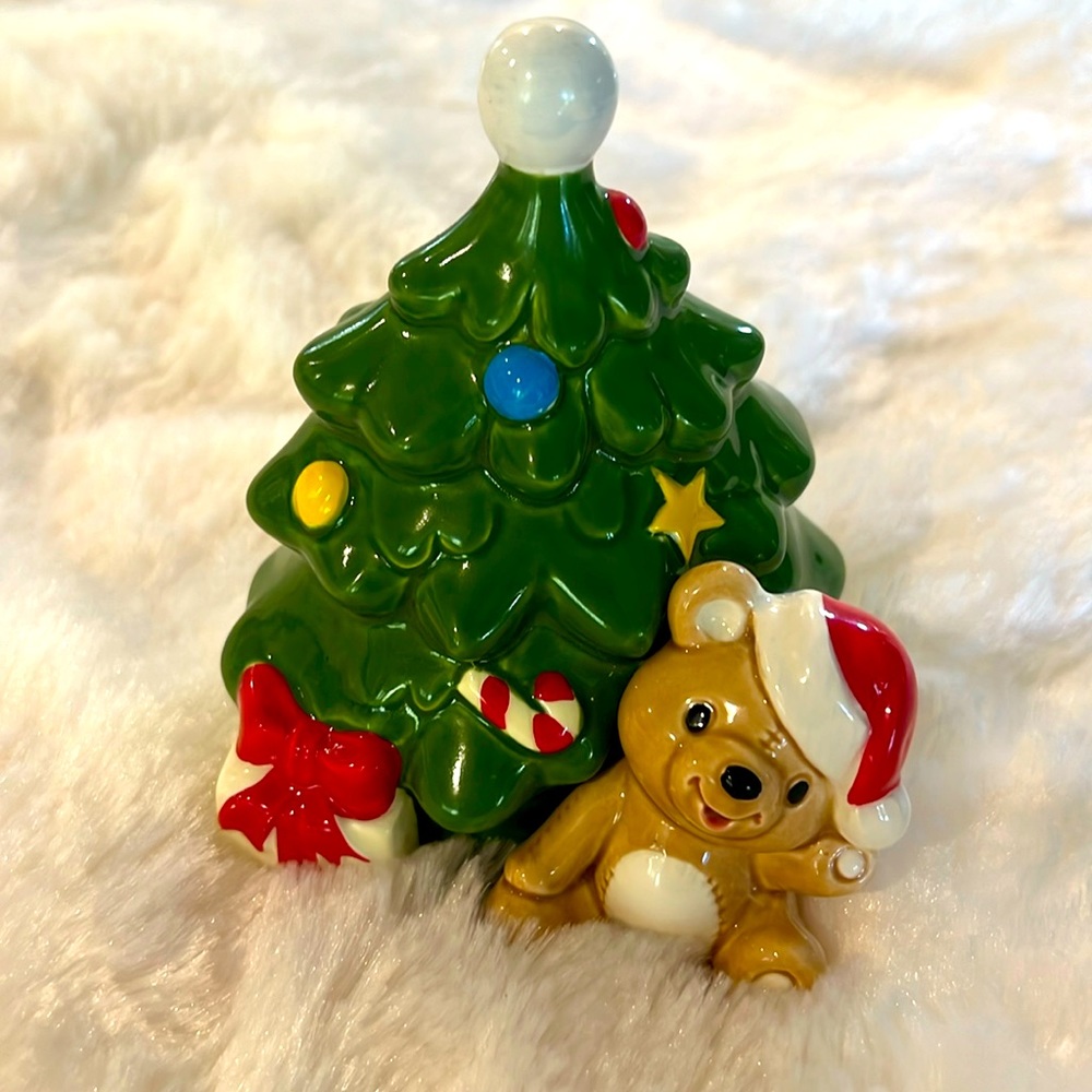 Ceramic teddy bear with Christmas tree with twist musical. Wind up and p…